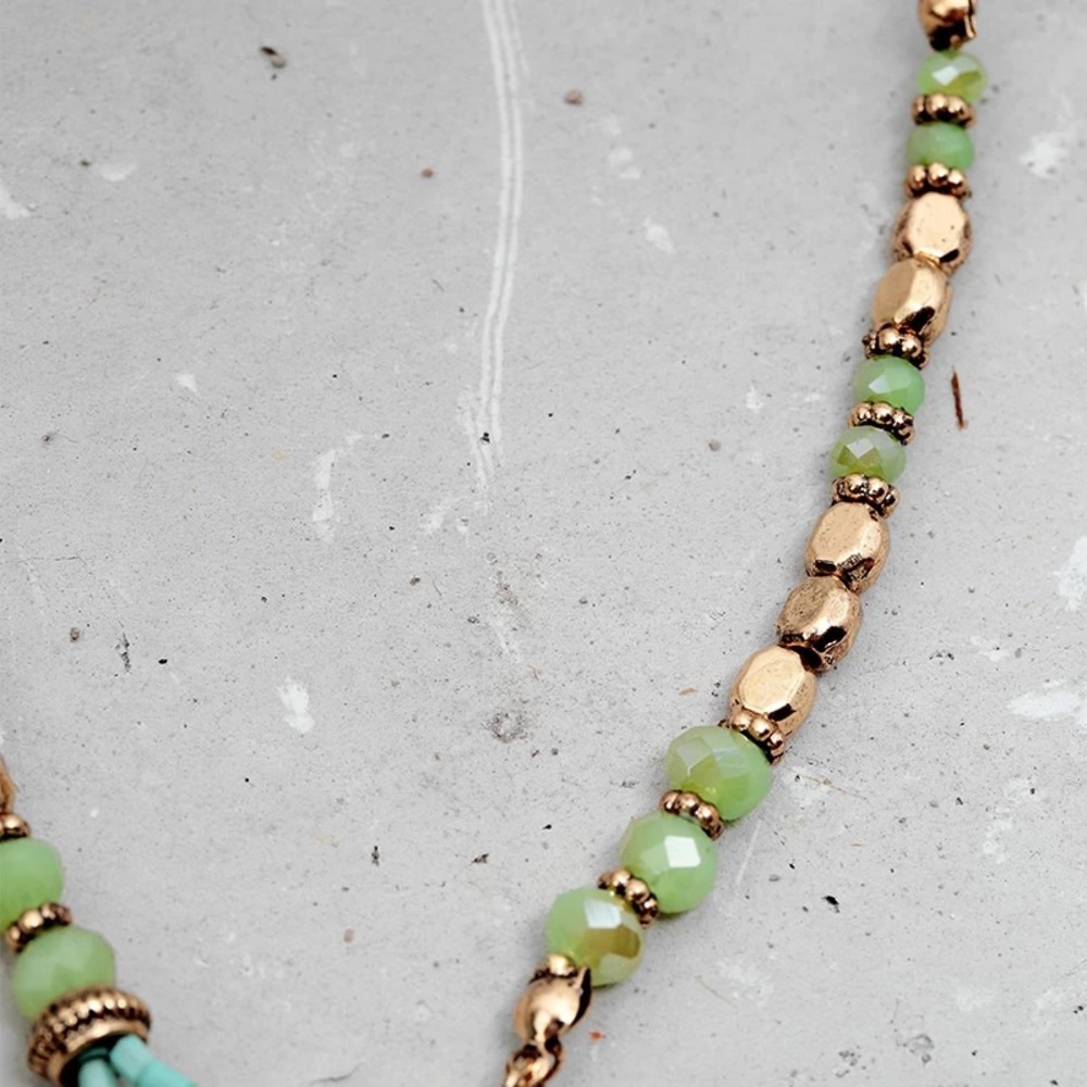 Beaded Green Stone Tassel Antique Gold Necklace - Picture 3 of 8